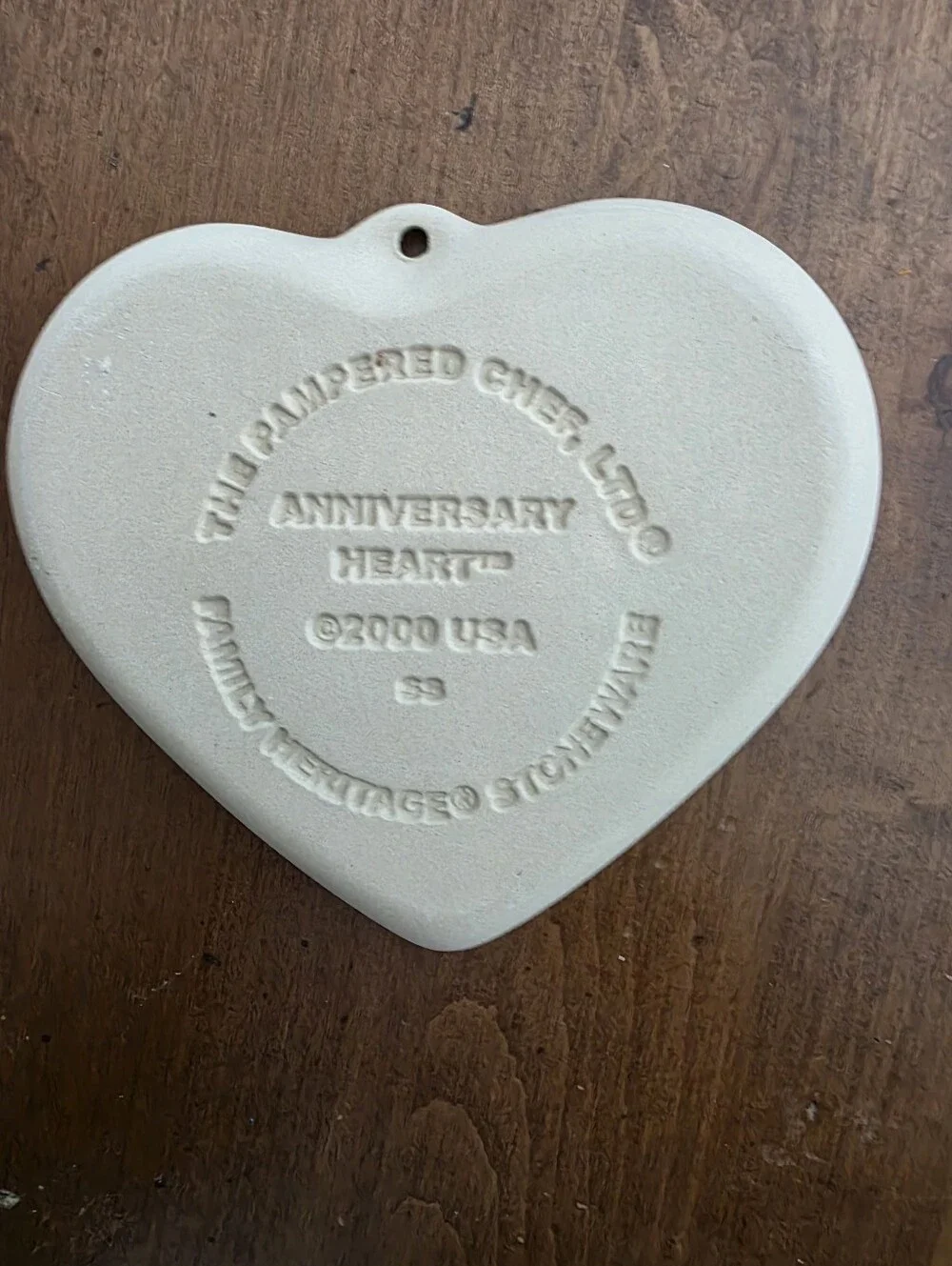 Pampered Chef Cream Heart-Shaped Ceramic Mold